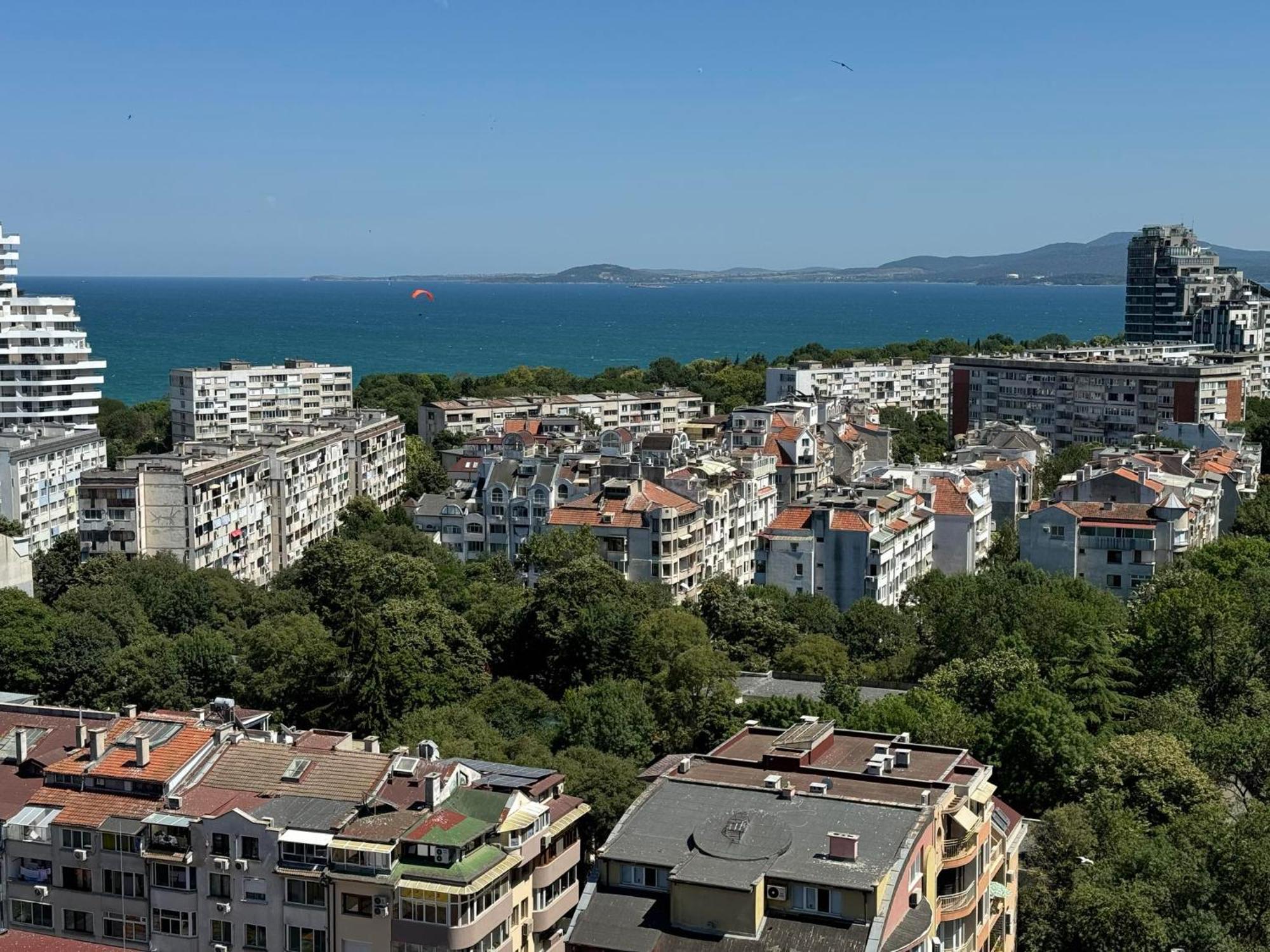 Апартамент Панорама Лазур Burgas City Exterior foto